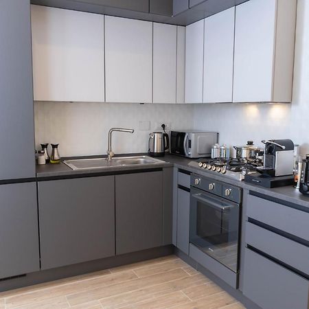 Colosseo Brightful Apartment With Rooftop โรม ภายนอก รูปภาพ