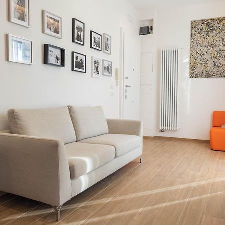 Colosseo Brightful Apartment With Rooftop โรม ภายนอก รูปภาพ