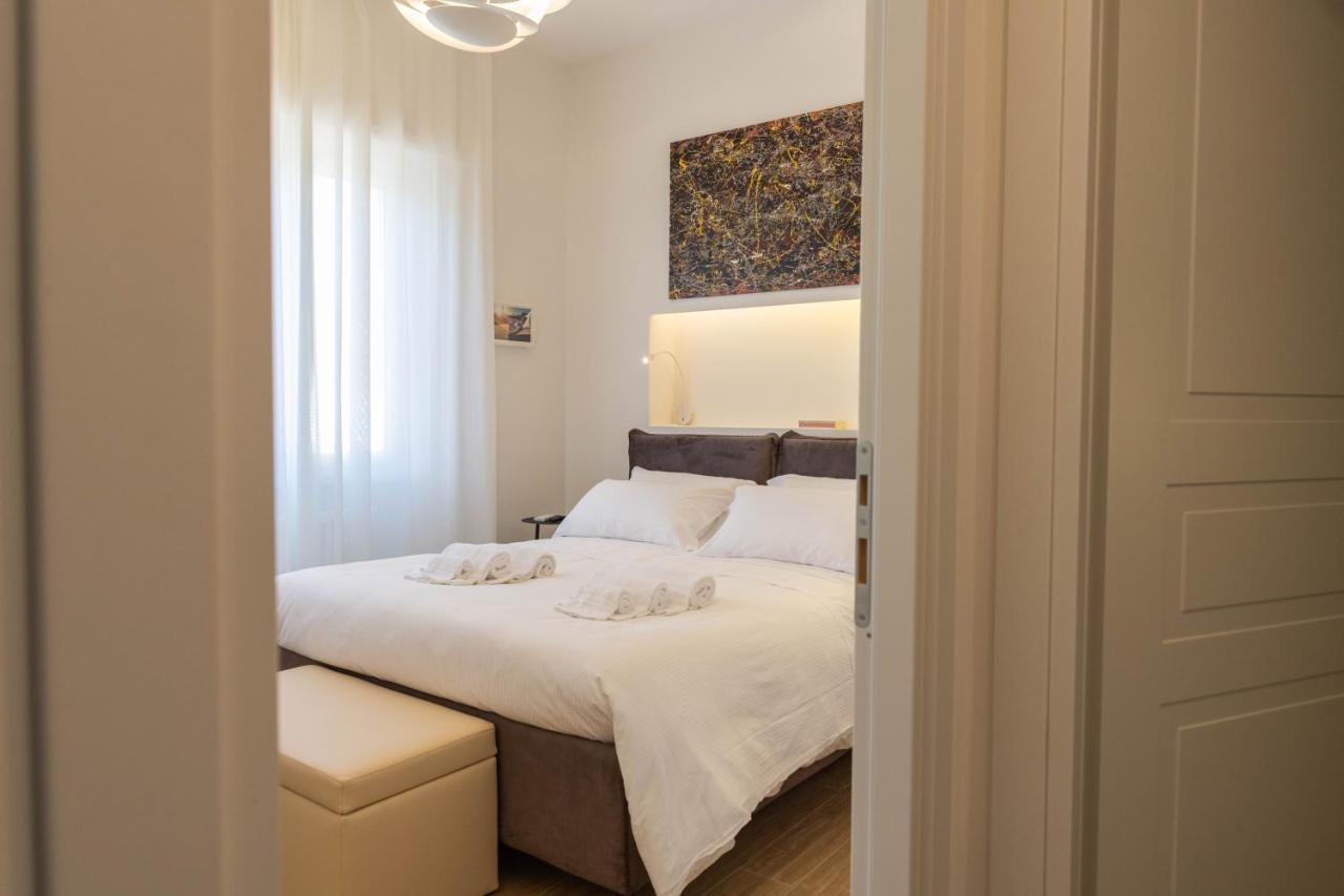 Colosseo Brightful Apartment With Rooftop โรม ภายนอก รูปภาพ
