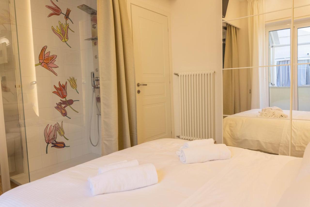 Colosseo Brightful Apartment With Rooftop โรม ภายนอก รูปภาพ