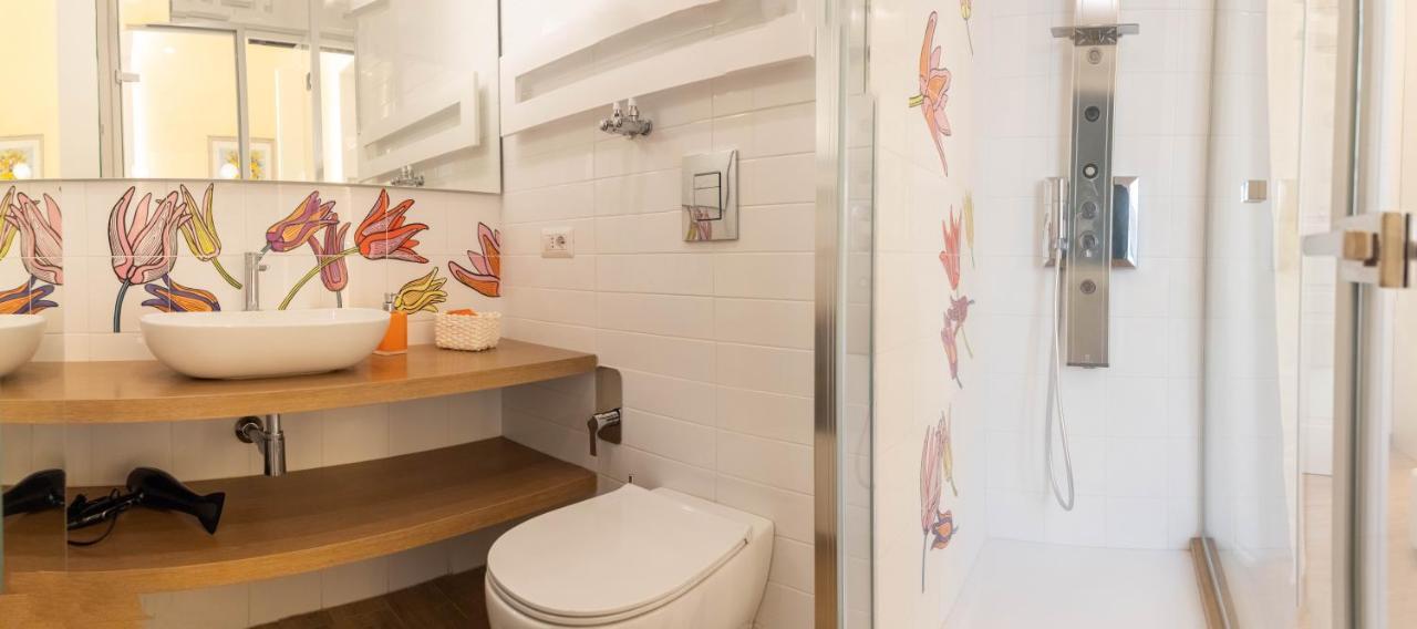 Colosseo Brightful Apartment With Rooftop โรม ภายนอก รูปภาพ