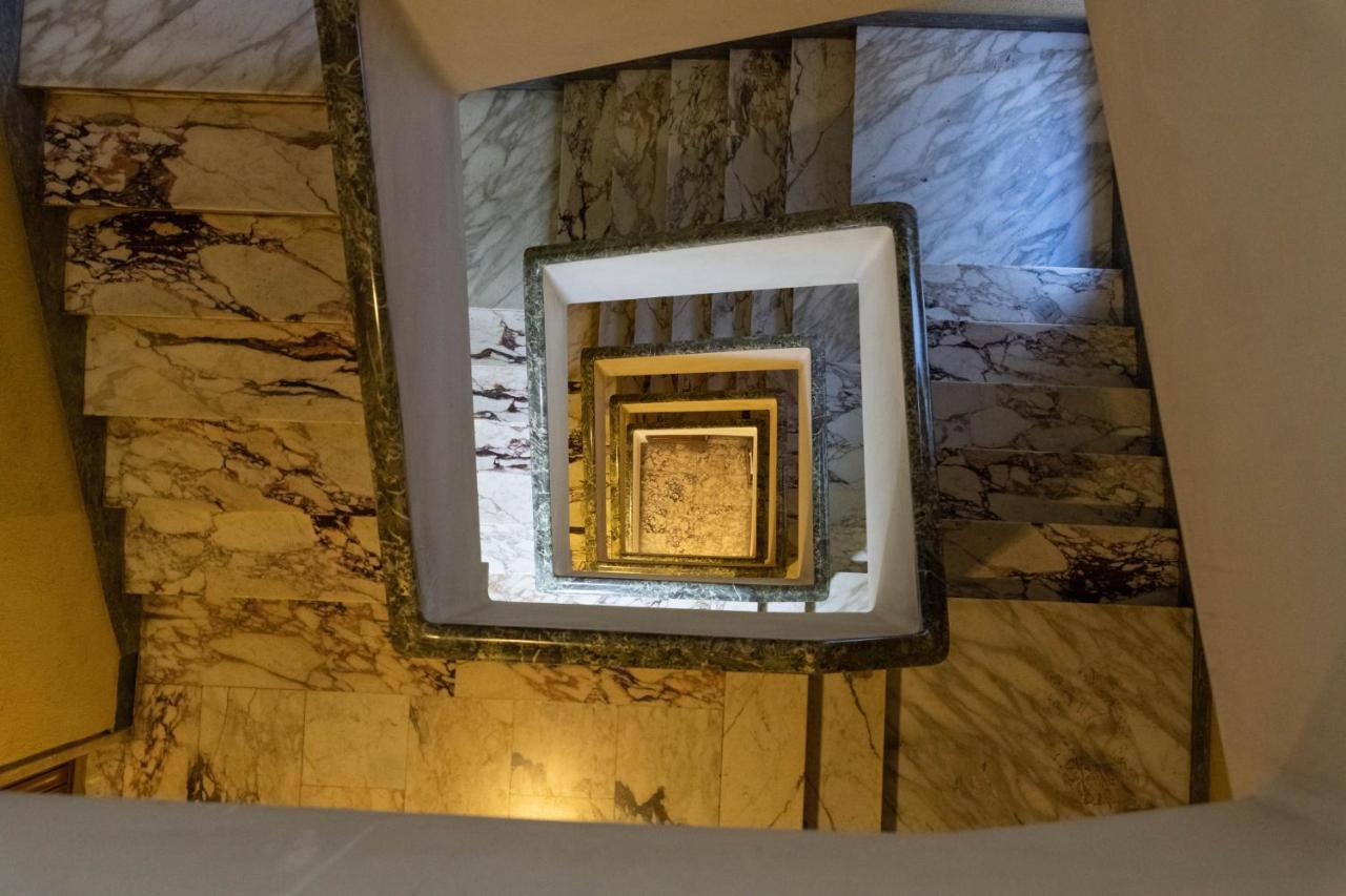 Colosseo Brightful Apartment With Rooftop โรม ภายนอก รูปภาพ