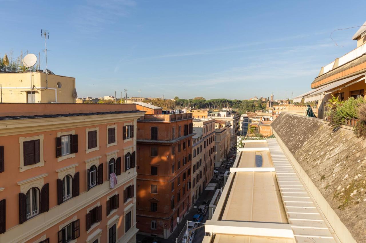 Colosseo Brightful Apartment With Rooftop โรม ภายนอก รูปภาพ