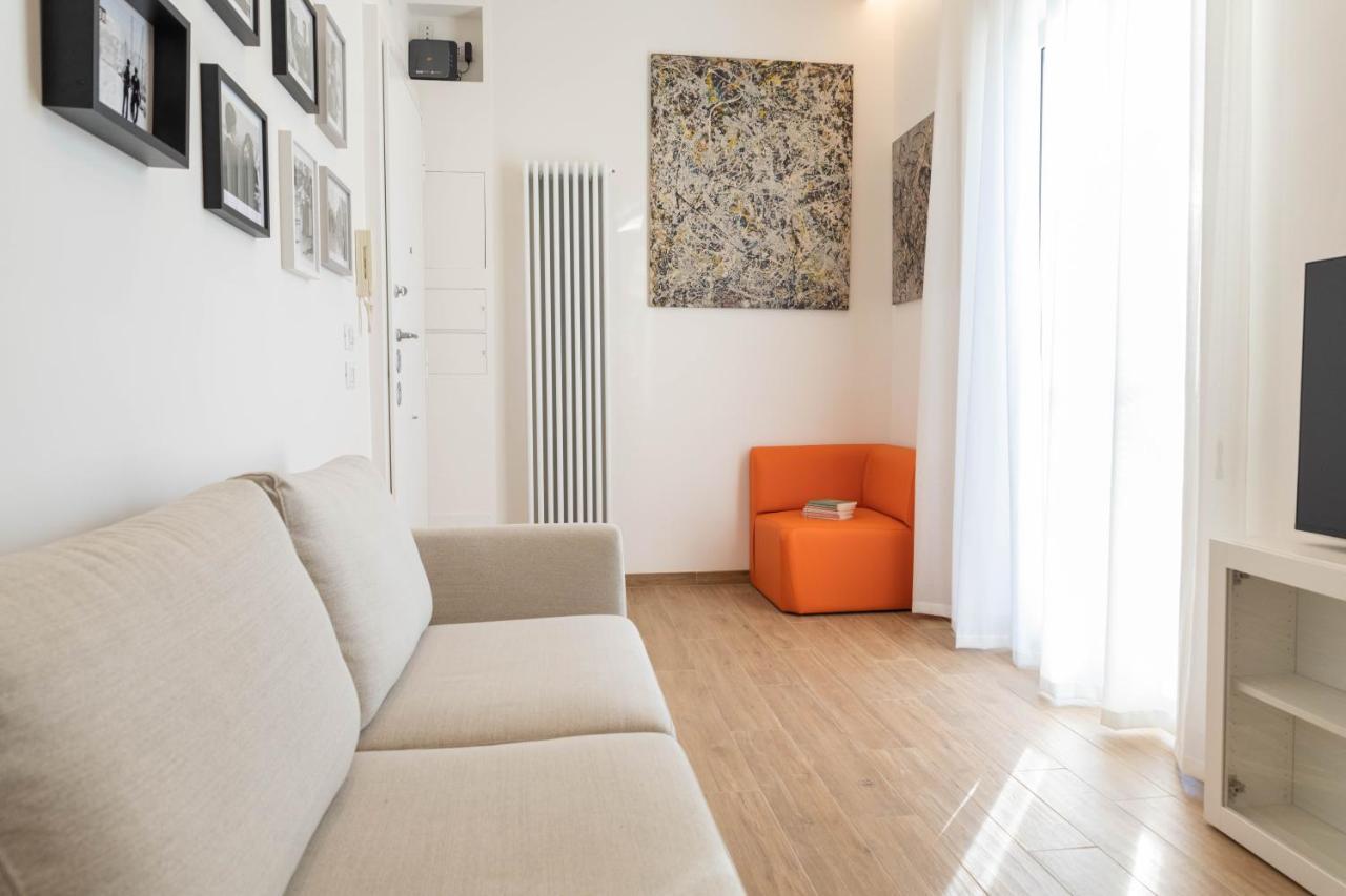 Colosseo Brightful Apartment With Rooftop โรม ภายนอก รูปภาพ