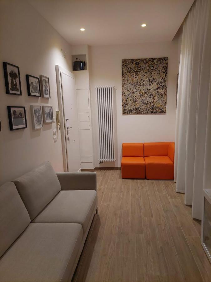 Colosseo Brightful Apartment With Rooftop โรม ภายนอก รูปภาพ
