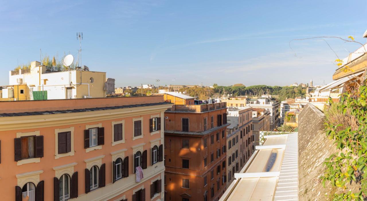 Colosseo Brightful Apartment With Rooftop โรม ภายนอก รูปภาพ