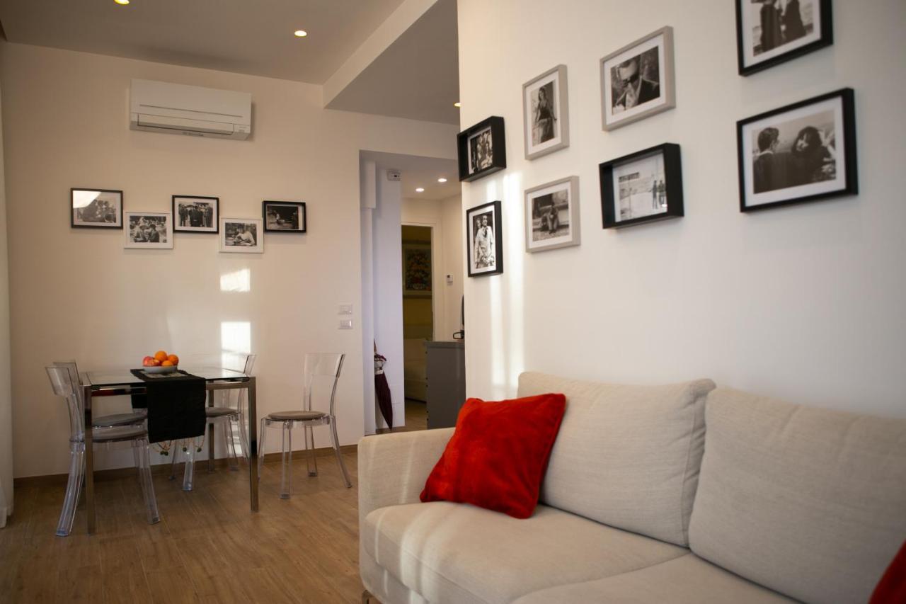Colosseo Brightful Apartment With Rooftop โรม ภายนอก รูปภาพ